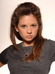 Photos de Mackenzie Rosman - Photoshoot John Sciulli - 22